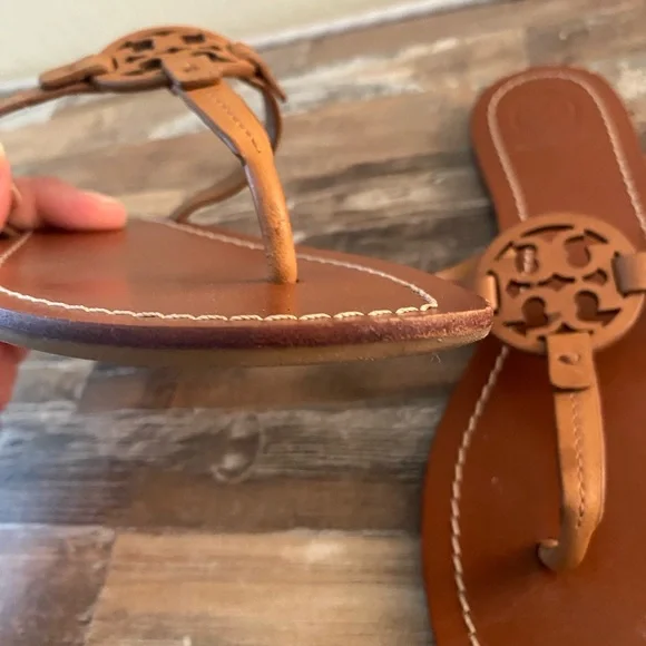Tory Burch Brown Leather Sandals - Picture 5 of 8